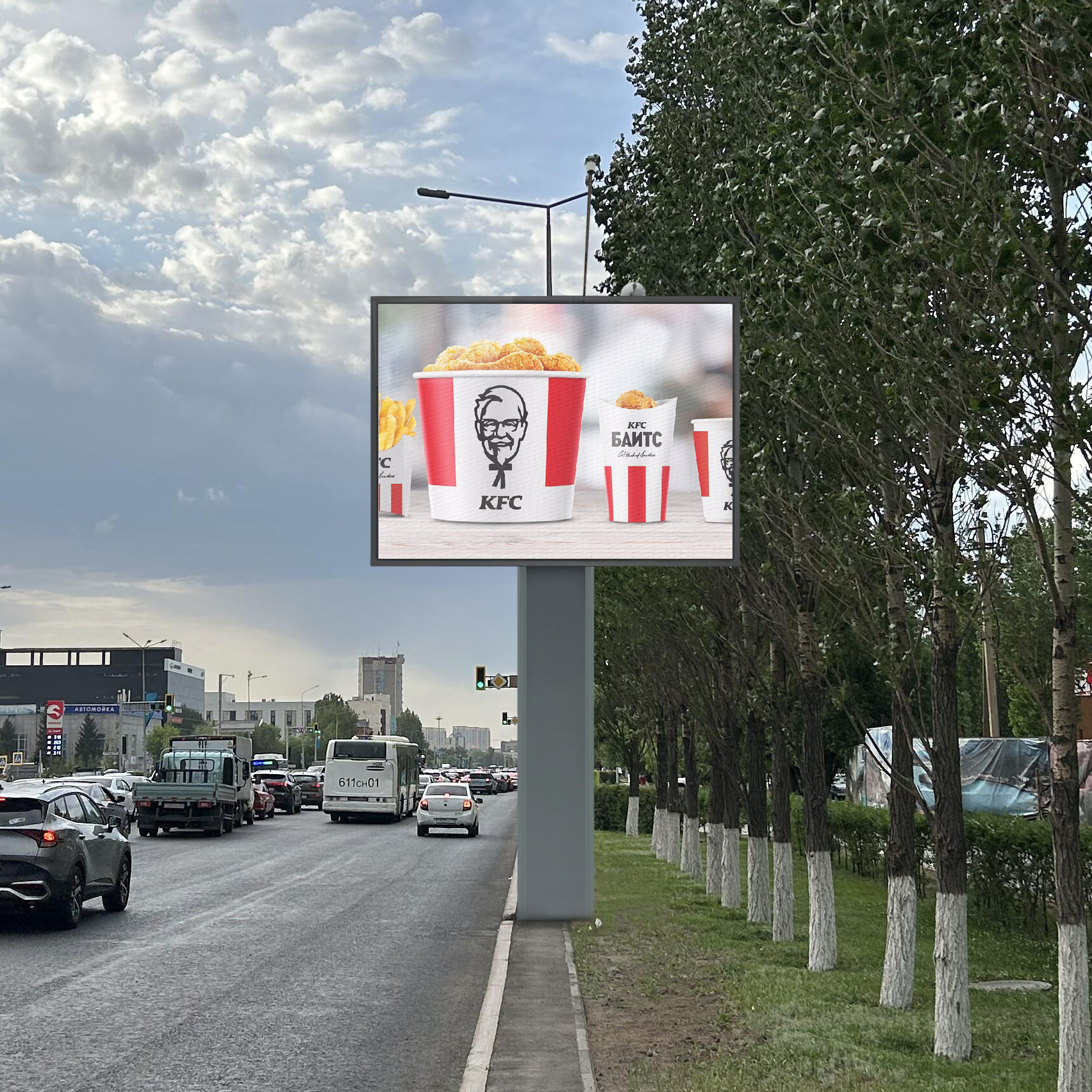 Современный аналог классического ситиборда (2.7×3.7 м).